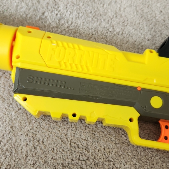 ๐ซ NERF Fortnite Blaster โ Vibrant Yellow & Orange Great for Play or Display - Picture 9 of 13